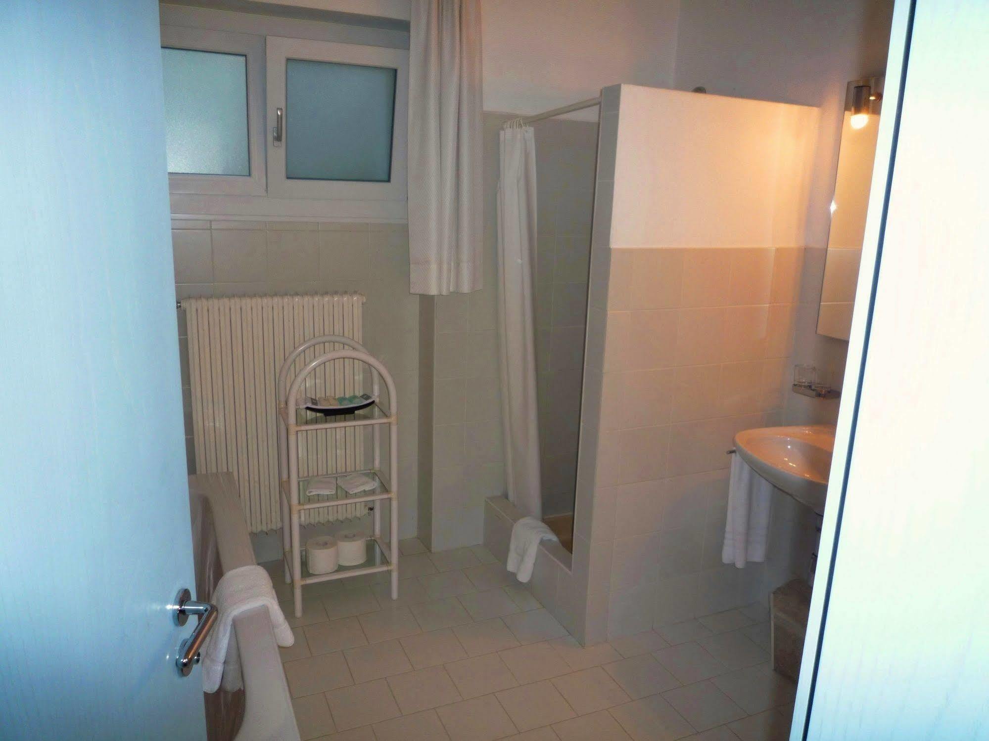 Villa Garni Gardenia Caslano Ngoại thất bức ảnh
